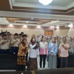 Dua mahasiswa inbound asal Kazakhstan yang tengah menempuh studi di PBI FPSI Umsida menggelar program school visit yang penuh energi di Auditorium Nyai Walidah SMA Muhammadiyah 2 Sidoarjo (SMAMDA).